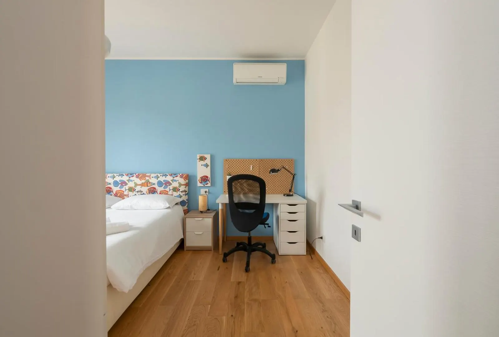 Xenia Apartments - Colorful Suite In Citta Studi Area Milan Italy