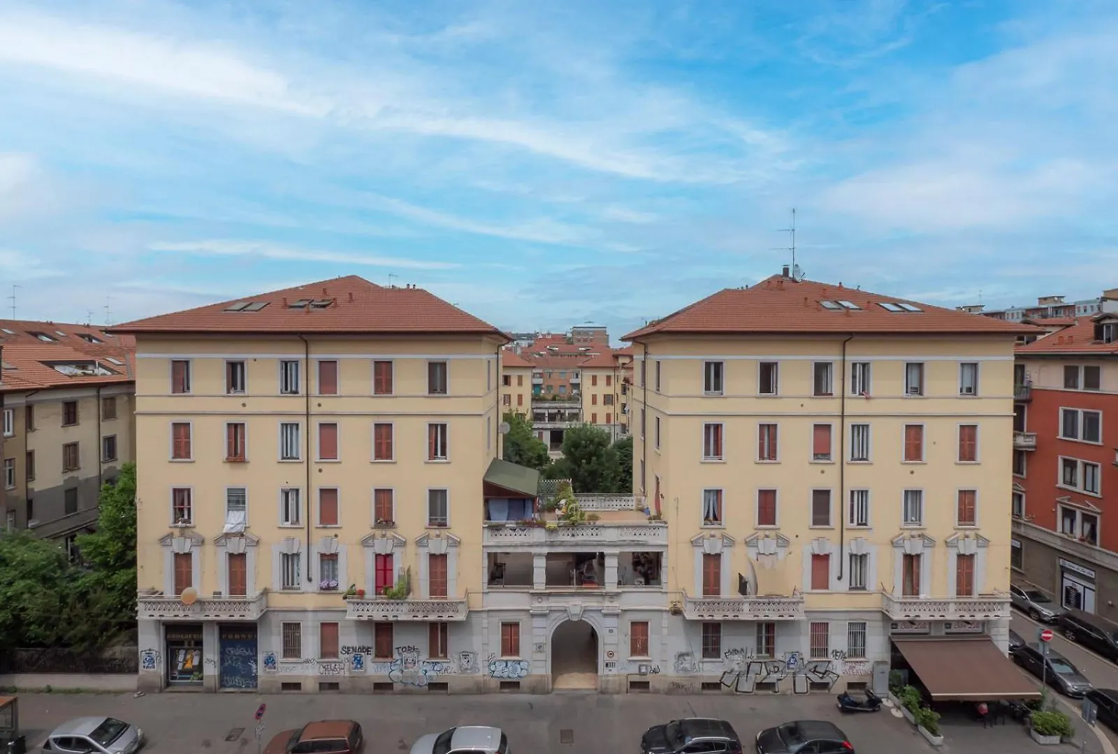Xenia Apartments - Colorful Suite In Citta Studi Area Milan Italy