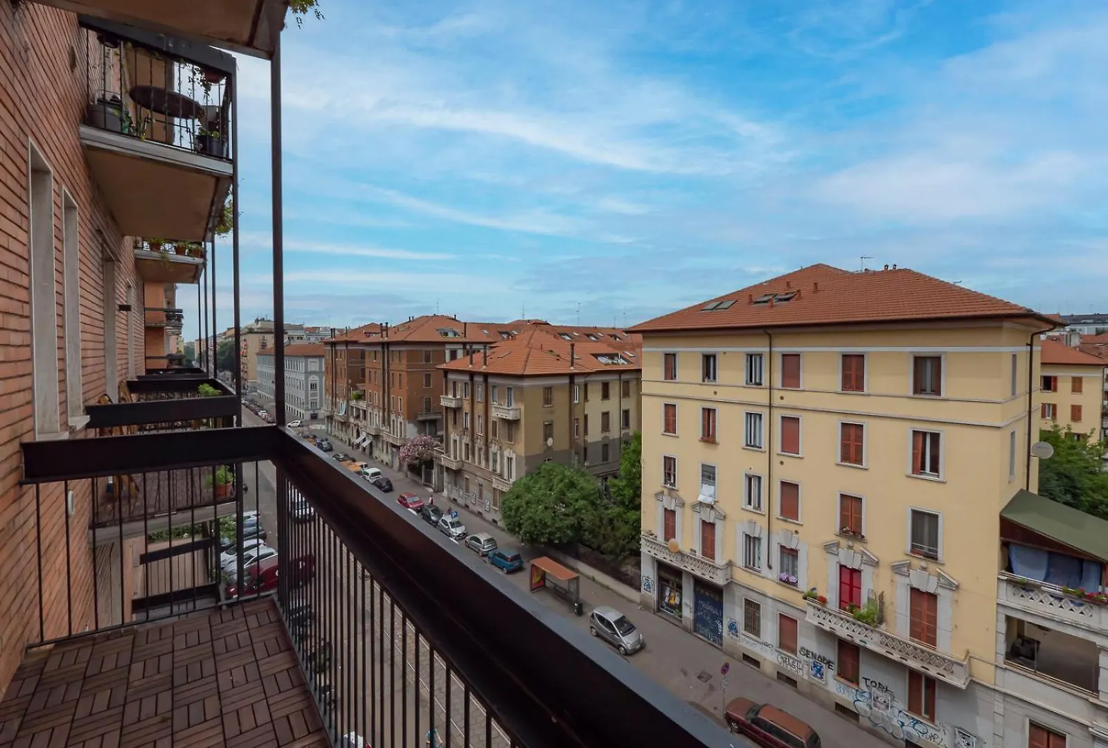 Xenia Apartments - Colorful Suite In Citta Studi Area Milan